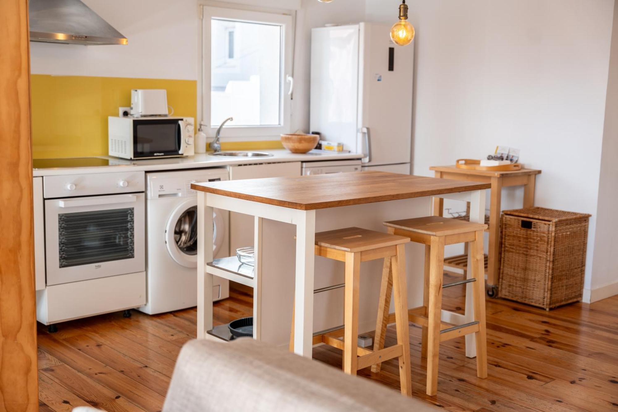 Warm And Inviting, Central Location By Urbanhosting Santander Exterior foto