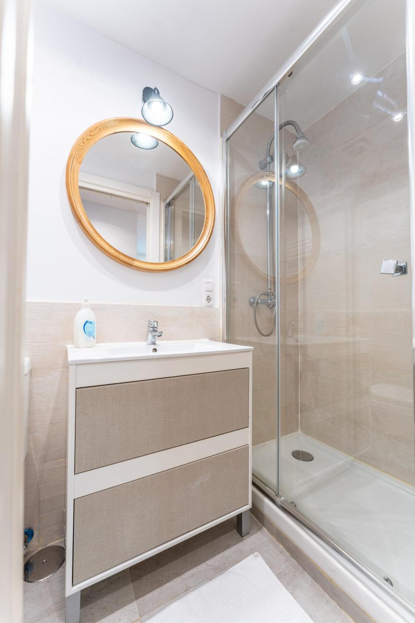 Warm And Inviting, Central Location By Urbanhosting Santander Exterior foto